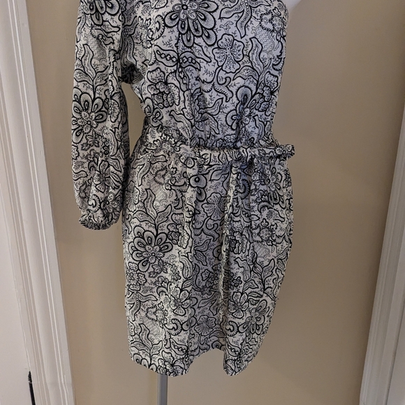 Who What Wear white and black floral one shoulder dress size XL - Picture 5 of 8